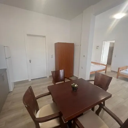 Апартаменты Paulos&mary Флогита